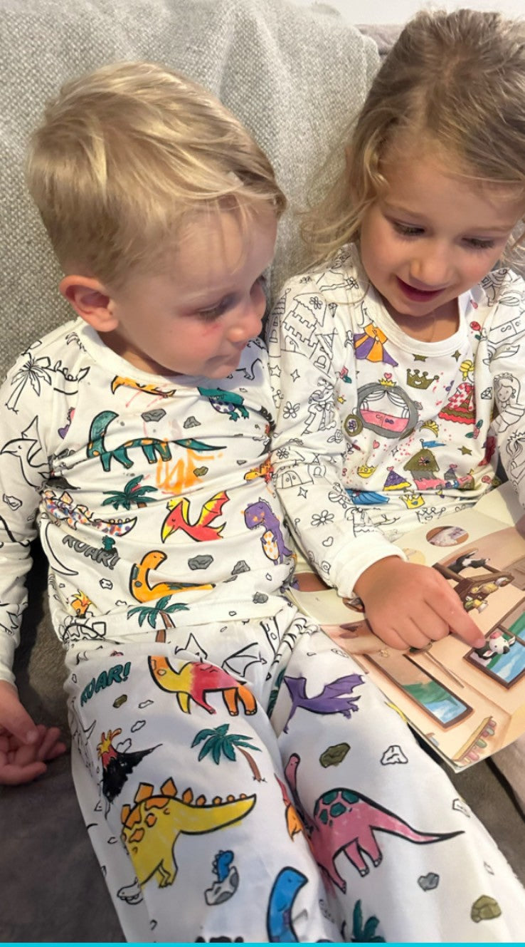 Kids Colouring in PJs